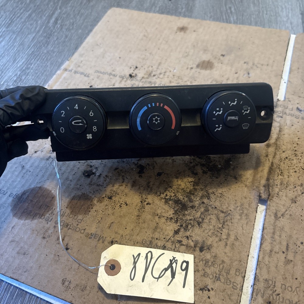 FREIGHTLINER CASCADIA TEMPERATURE CONTROL SWITCH - P/N: A22- 60645-003 Broken
