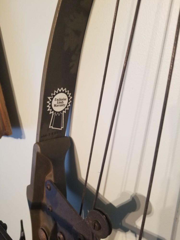 Vintage BEAR Archery Compound Bow Polar Ltd 39" String Length. Left Hand