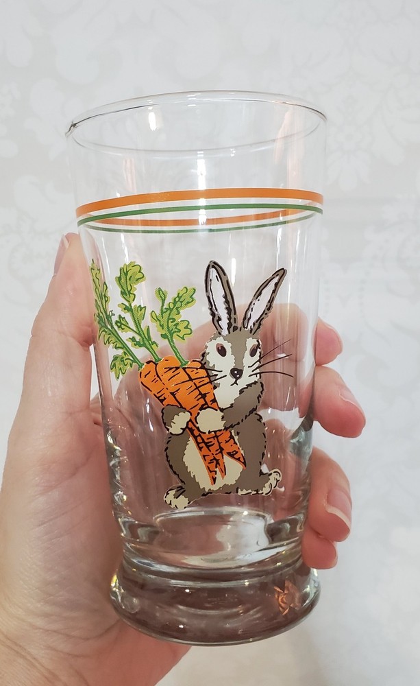 Vintage Easter Tumblers features Charming Easter bunnies by Libbey