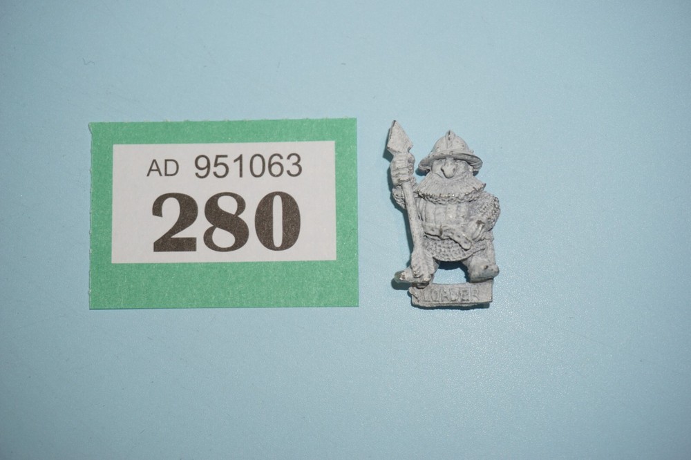 Warhammer Citadel Dwarf Loader Crewman - Metal