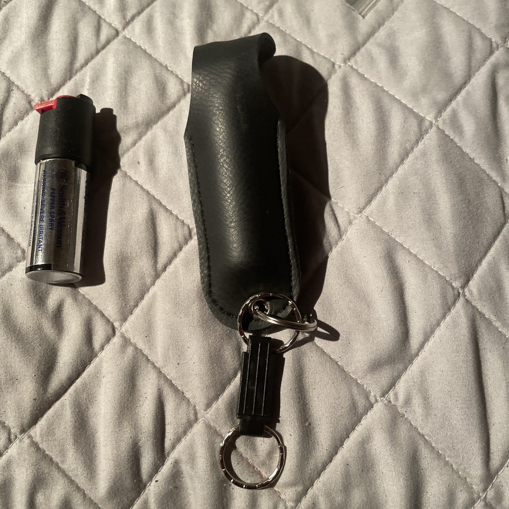 Smith & Wesson 3.62" Pepper Spray ORMD 0.5 oz Plus Key Chain Carrying Case.