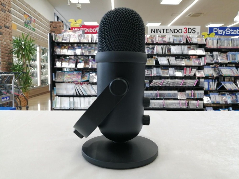 RAZER Microphone SEIREN V2 PRO Used