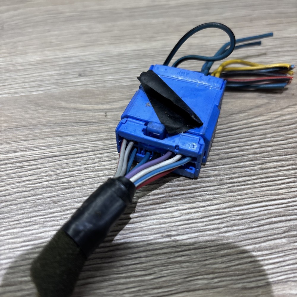 Fiat Coupe Blue Connector