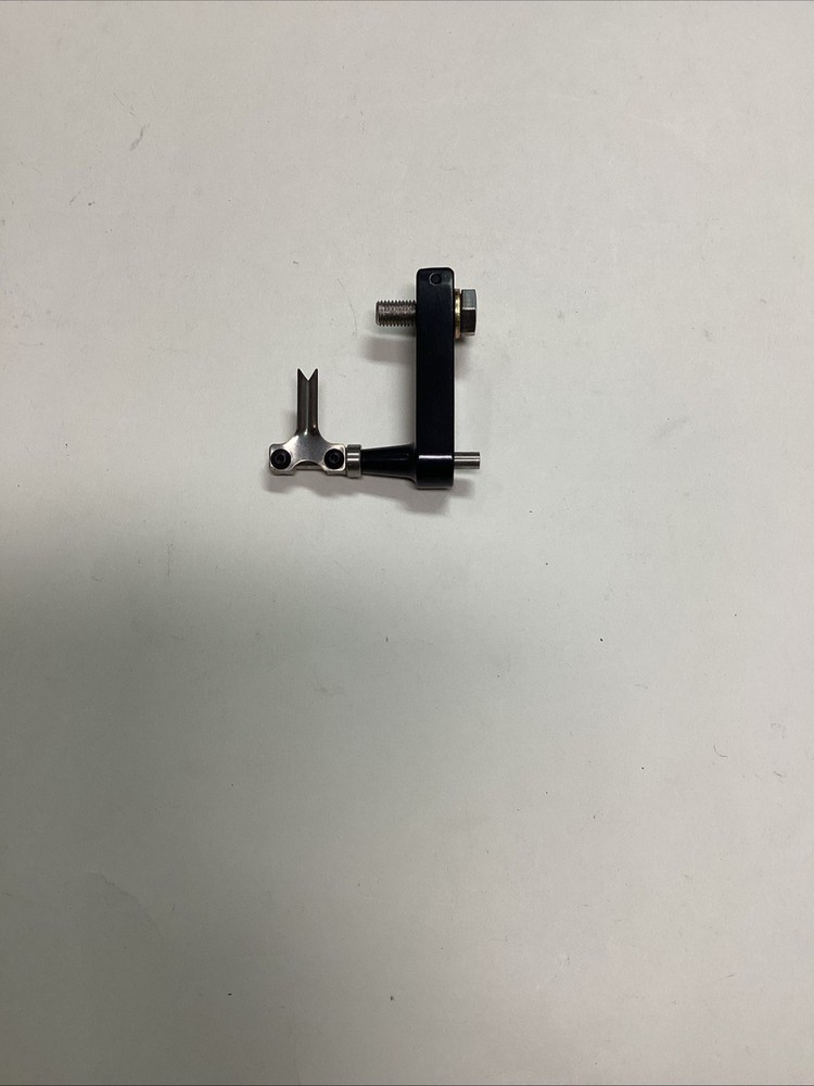 Henkels Target Arrow Rest RH Black