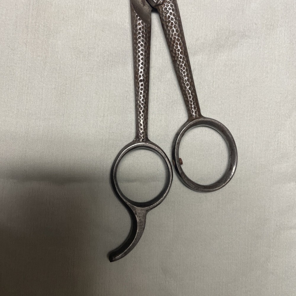 1 Red Imp, Morris Scissors