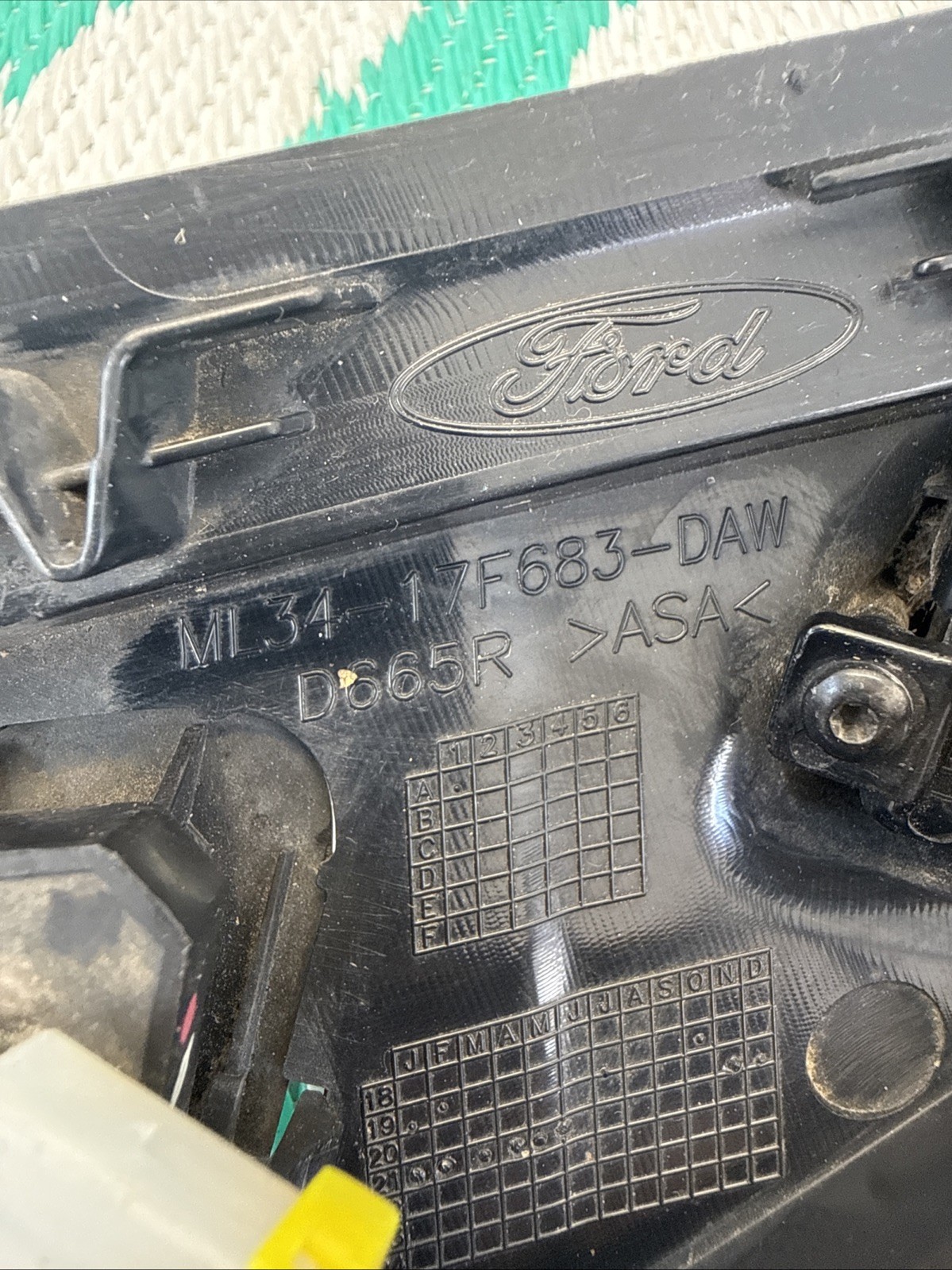 2021-2023 FORD F150 SIDE DOOR LEFT MIRROR CAMERA PUDDLE LIGHT BRACKET