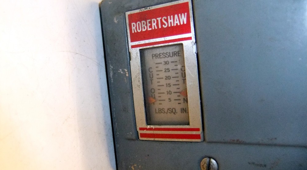Robertshaw Pressure Switch 3-30 P67AA-5