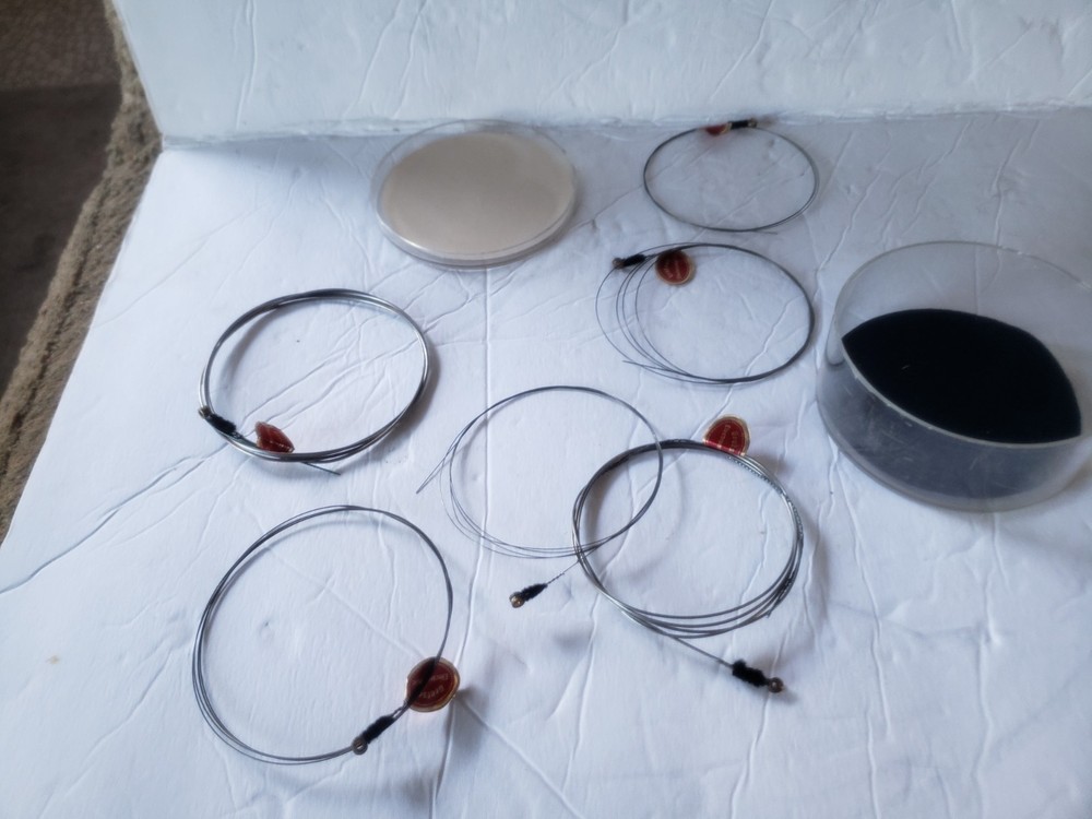 vintage 60's Gretsch Electromatic Guitar Strings w/container, some missing