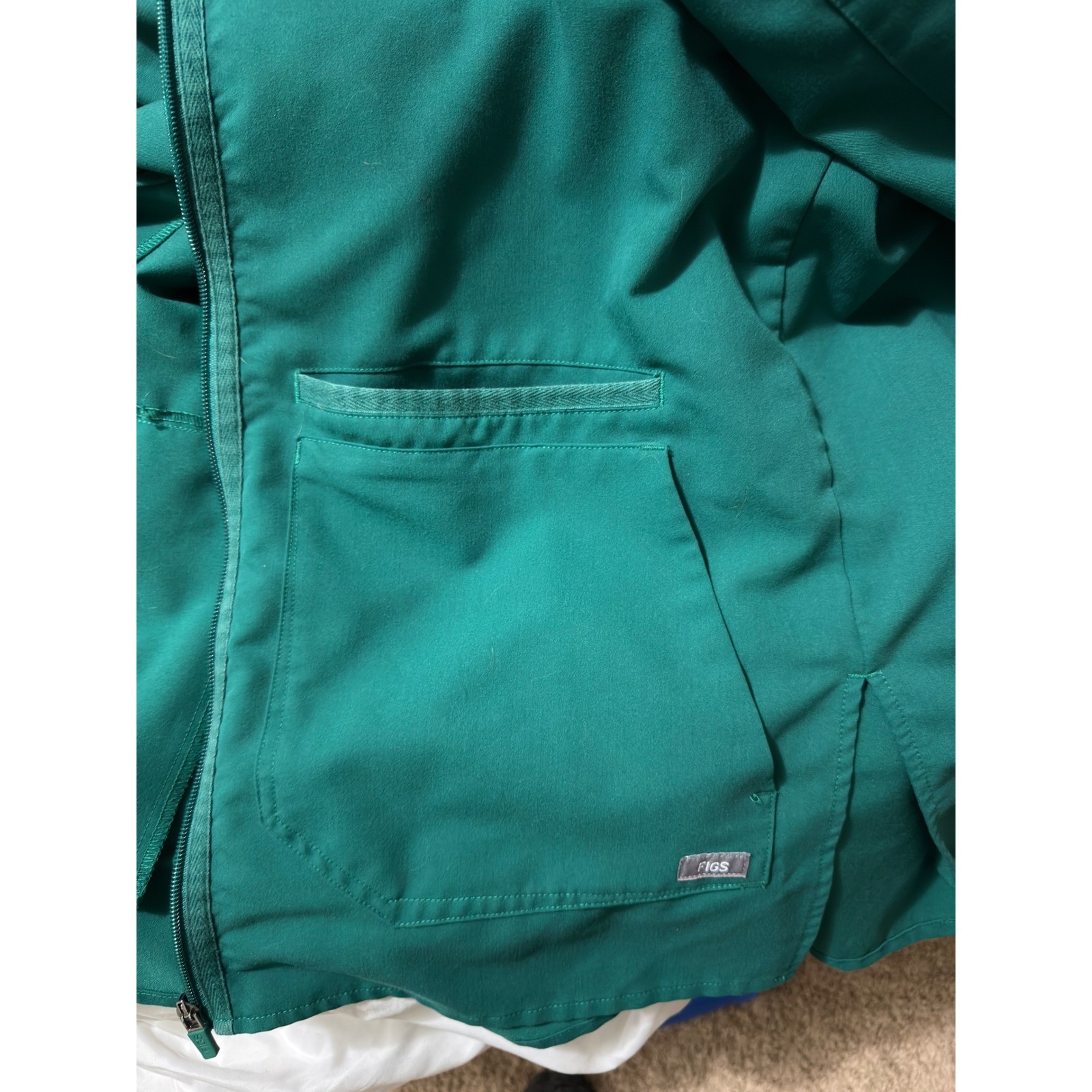 FIGS Bellery Scrub Jacket Green Full Zip Bomber Style Pockets W18SW1007 Womens M