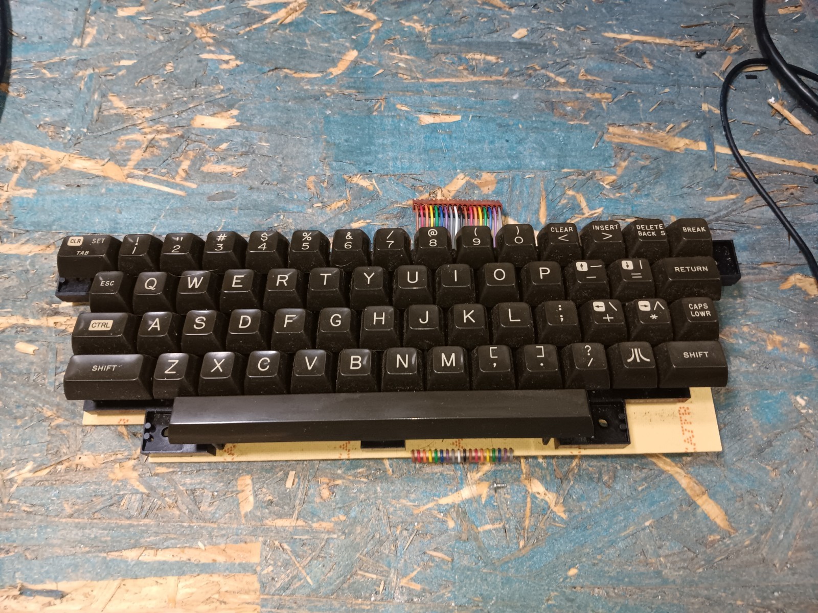 Atari 800 EXACT HI-TEK 373-700115A KEYBOARD-GOOD-QUICK TESTED-KEYS COME OFF-SEE