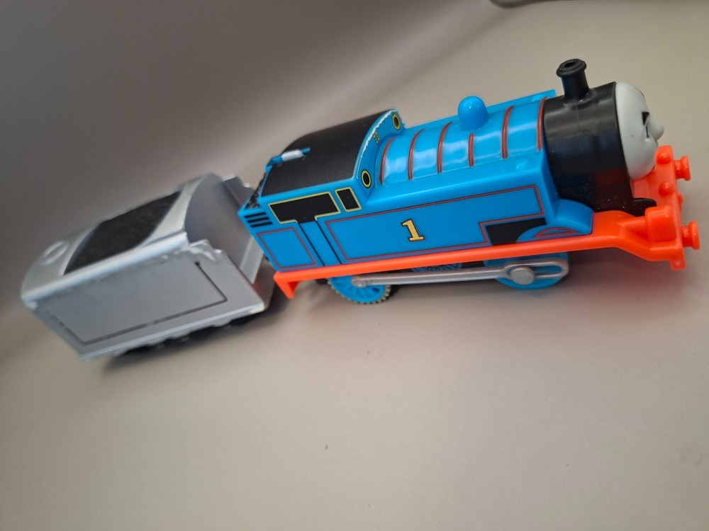 Thomas Hyper Glow Trackmaster Train Motorized - 2017 BLACK LIGHT LED Thomas