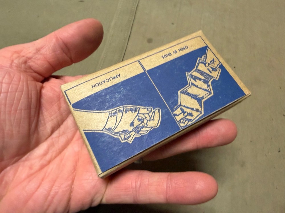 ORIGINAL WWII US ARMY MEDIC MEDICAL FIRST AID 2 INCH COMPRESS BANDAGE-NOS