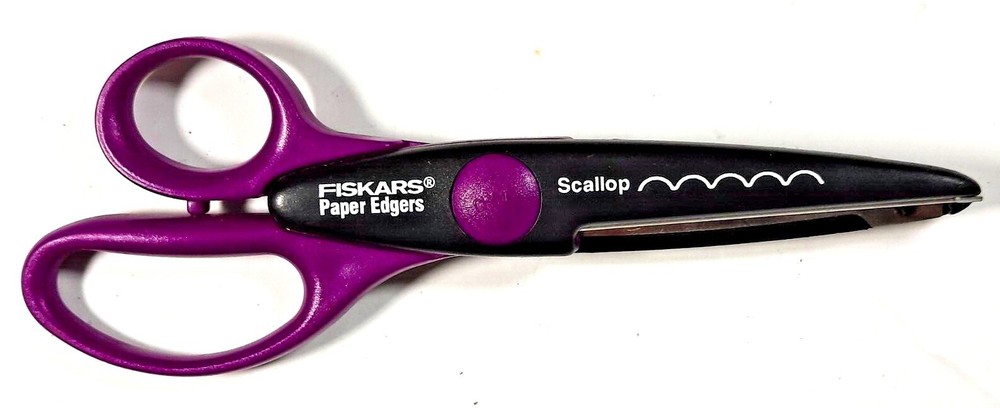 Fiskars Paper Edgers scissors  SCALLOP  pre-owned