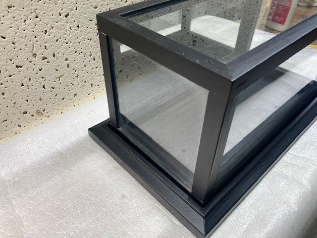 Danbury or Franklin Mint 1/24 Display Case w Mirror Back & Acrylic Riser