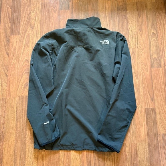 The North Face Quarter Zip Spring Pull Over Jacket Size L