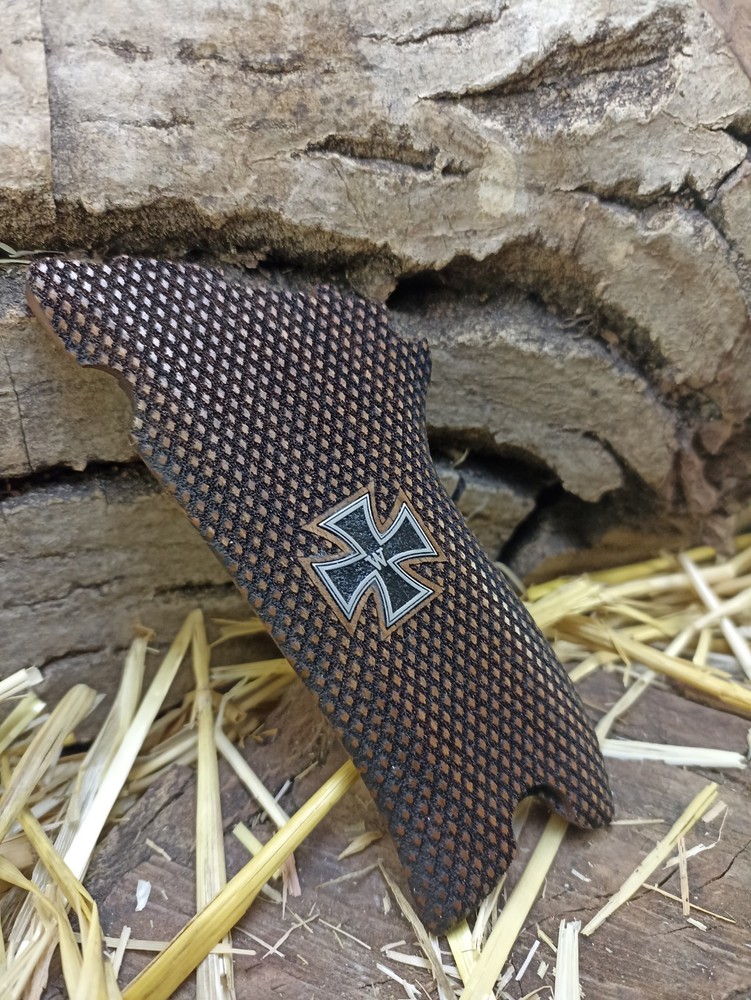 Luger P08 grips