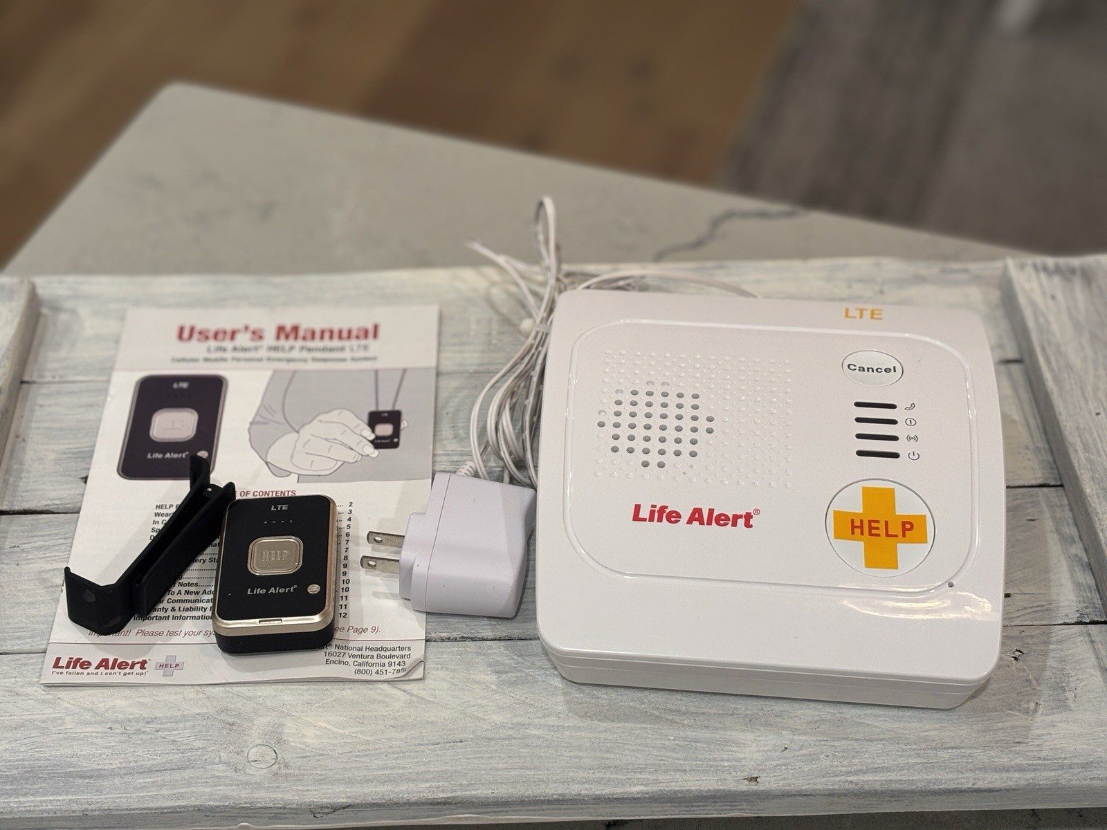 Life Alert Emergency Response System Base Unit & Alert Device - Help Pers 915