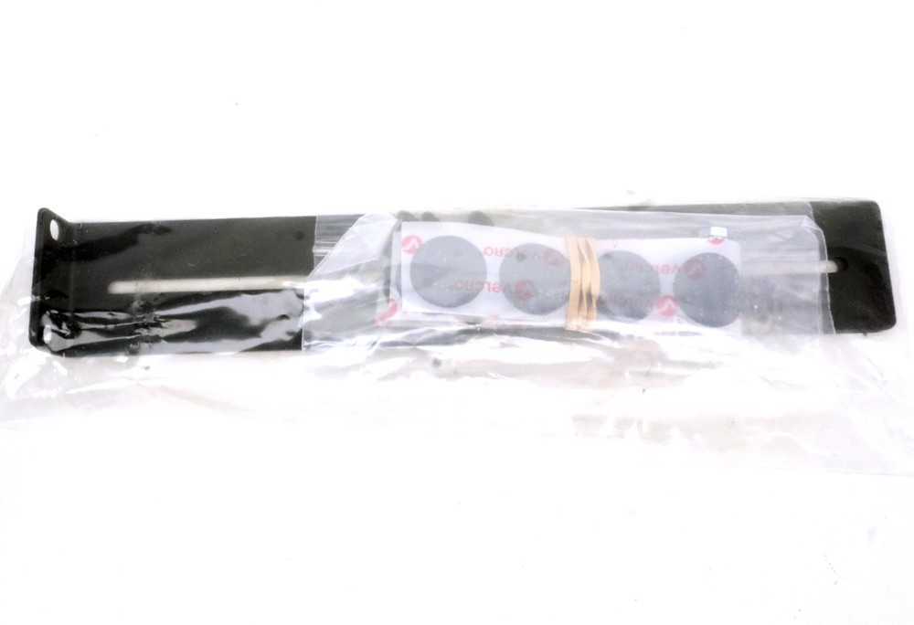 New MIddle Atlantic SS Locking Sliding Rack Mount Shelf