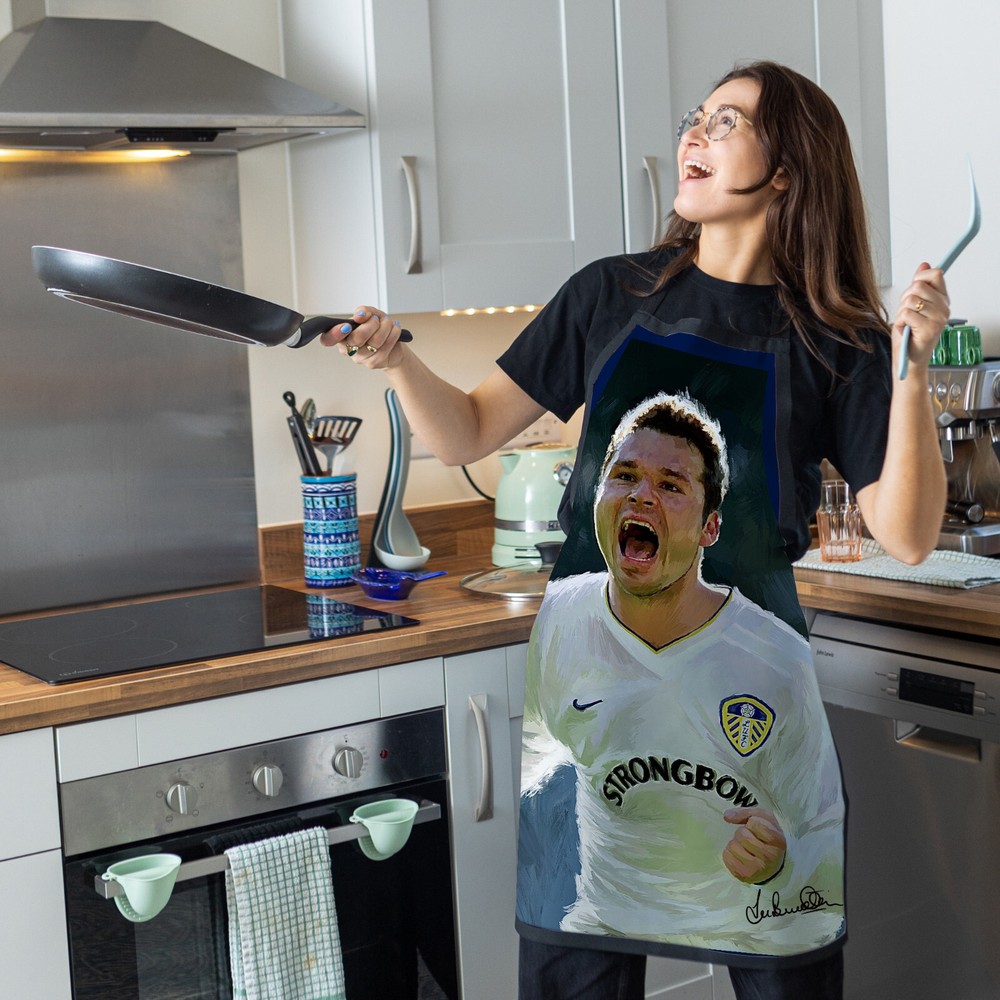 Leeds - Lee Buccilli - Viduka - Apron