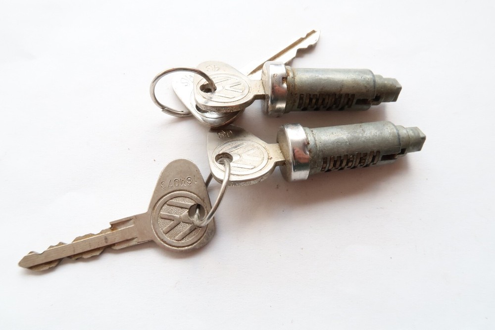 Volkswagen VW OEM Teardrop Key & Lock Cylinder 12M070