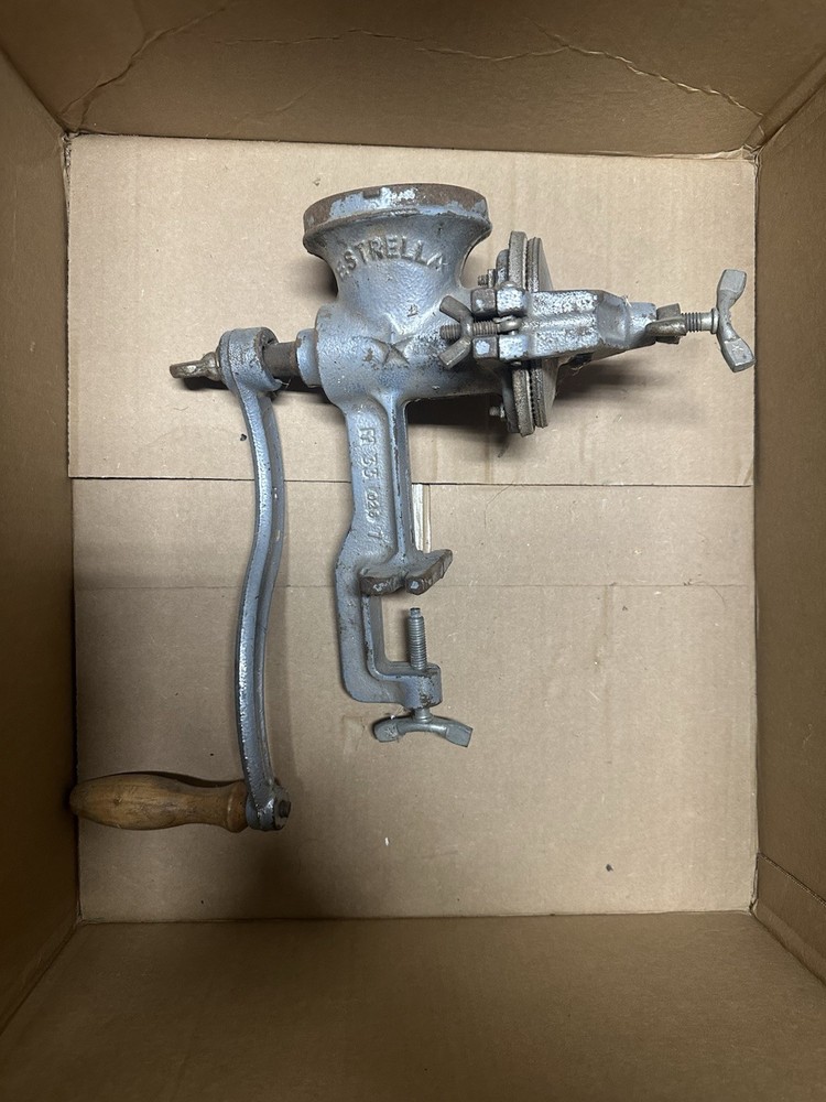 Estrella Grain Corn Grinder Cast Iron