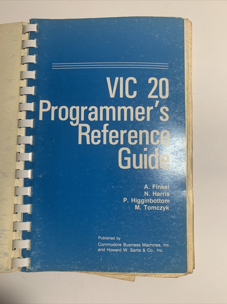 VIC 20, Commodore Computer User Guide 1982 & Reference (2) Book Lot