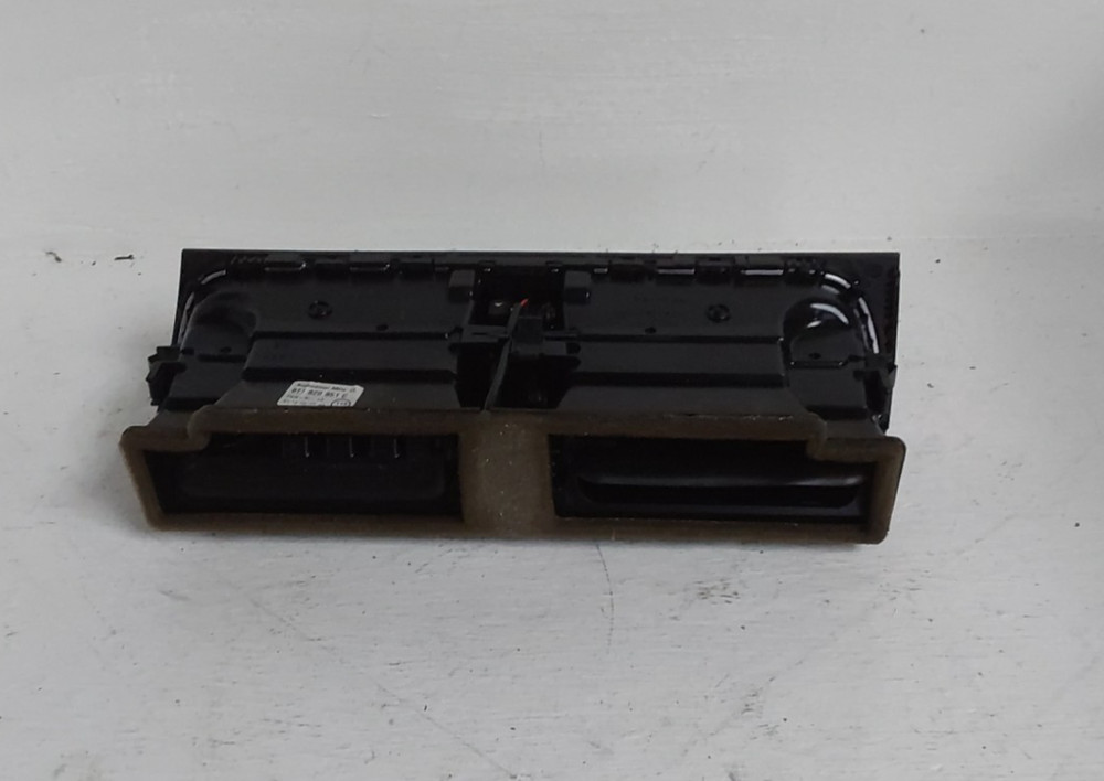 2011 AUDI A4 DASH AIR VENT (P5542)