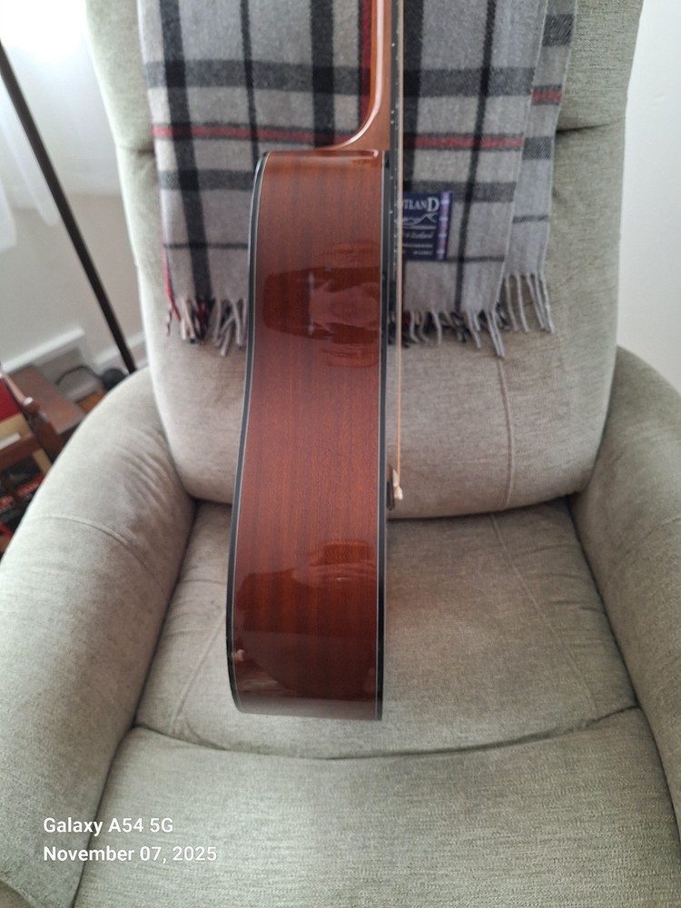 Yamaha Dreadnaught SCF08 Great Shape New Martin Strings