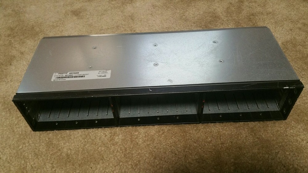 IBM DS3524 backplane & cage 69y0259 SAN Storage hdd Array 24x 2.5'' assembly