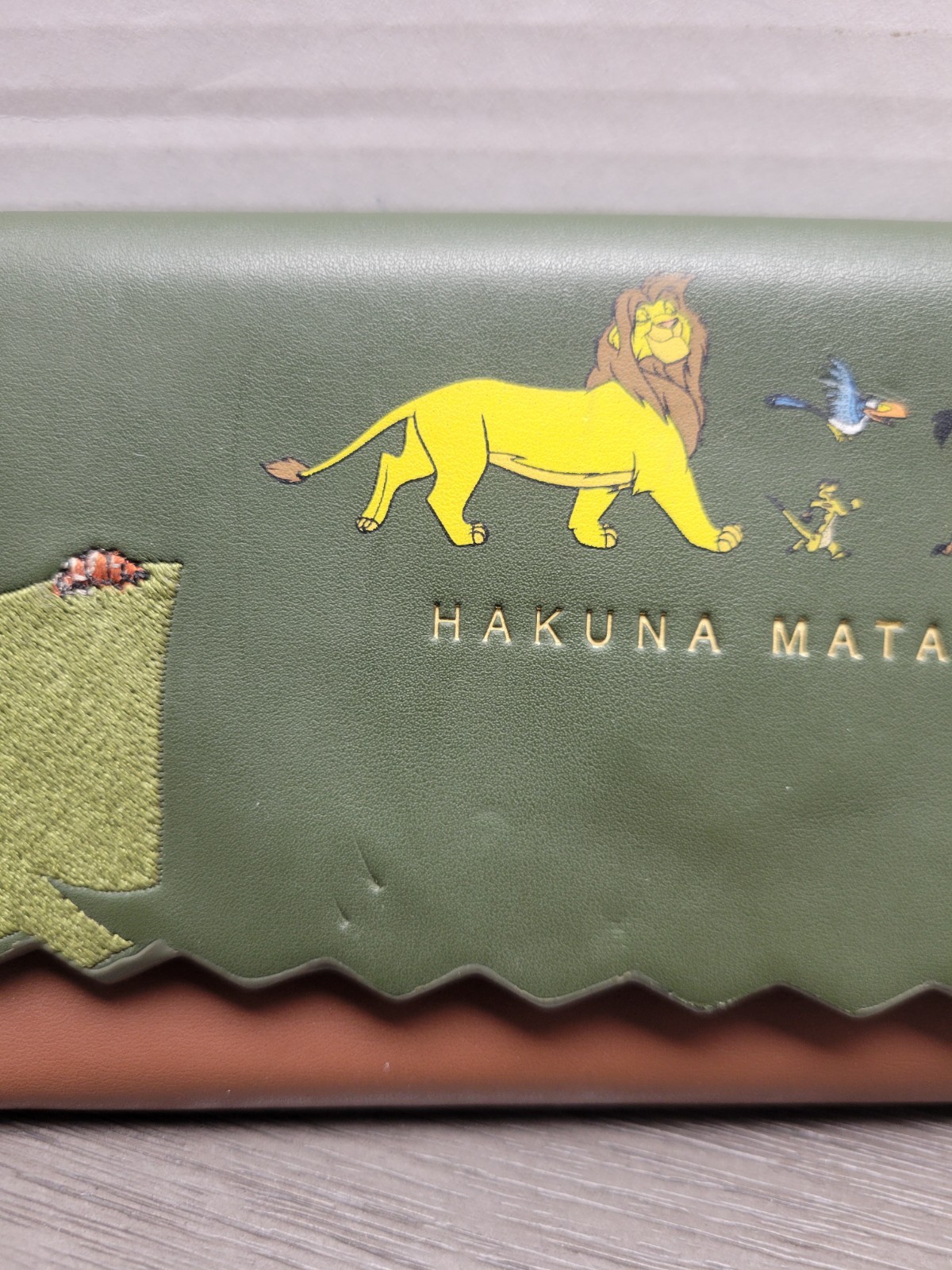 Loungefly Disney Lion King Hakuna Matata Wallet Brown Faux Leather Zip