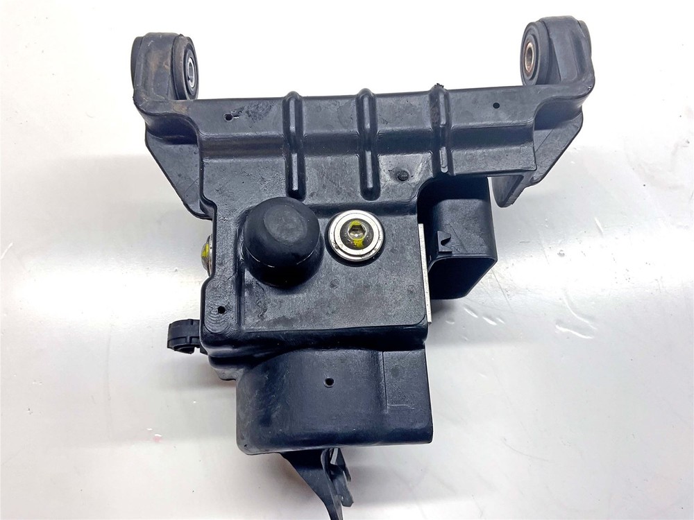 2022 Aprilia RS660 ABS Pump Modulator - 2D000540