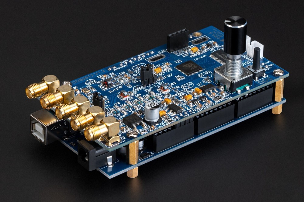 DDS AD9912 Arduino Shield RF Signal Generator 600 MHz @1.3 GHz WITHOUT ARDUINO