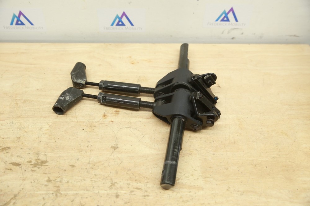 Quantum V2 12-20" ARMREST MOUNTS Angle Articulation Brackets - Edge 2.0 3 4Front
