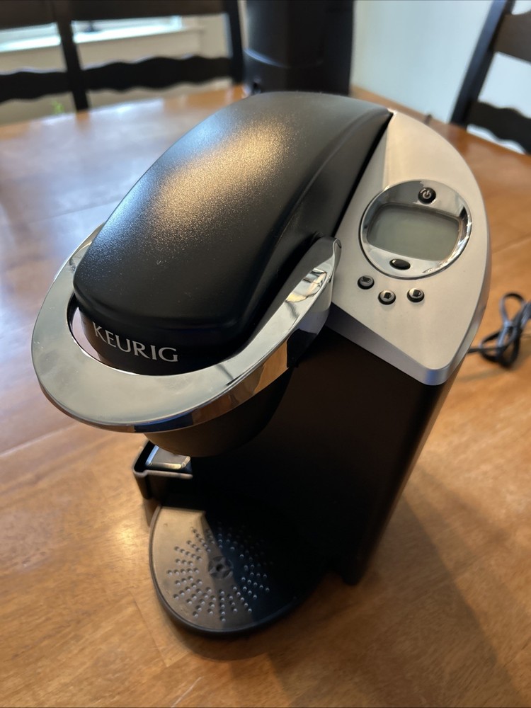 Keurig K60 Single-Serve Brewer Silver/Coffee Maker Base Only