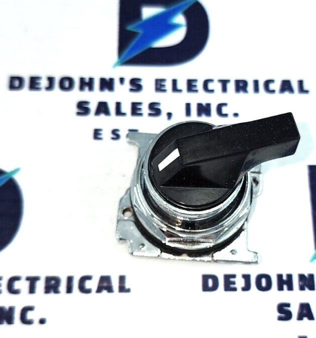 EATON 10250T3067 SELECTOR SWITCH 4 POSITION LEVER-VERT.