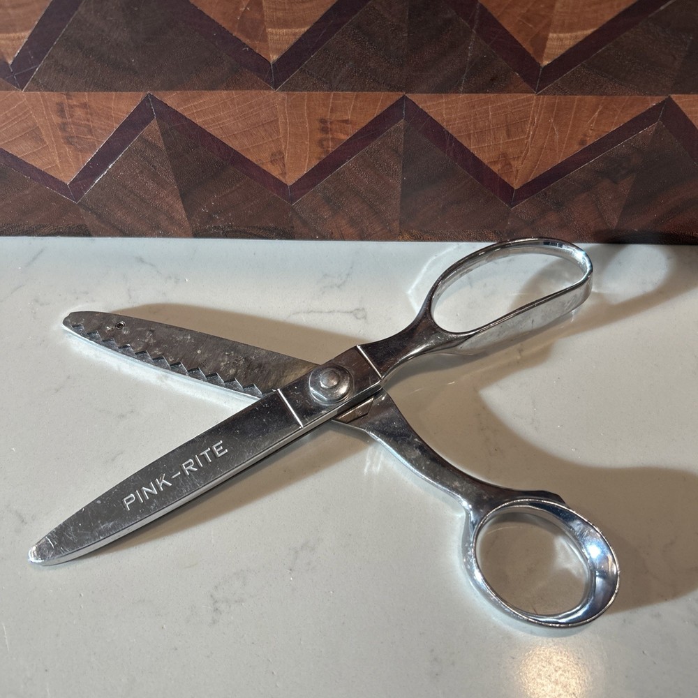 Wiss Vintage Pinking Shears Pink Rite Model E Zig Zag Sawtooth Pattern Scissors