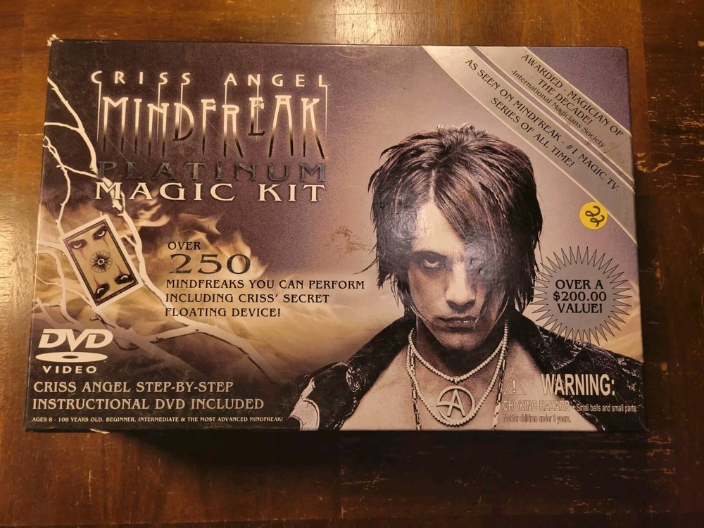 Chris Angel Magic Kit Over 550 Magic Tricks & DVDs