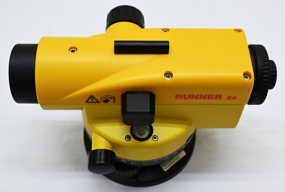 Leica Runner 24 Auotomatic level with hard Case.