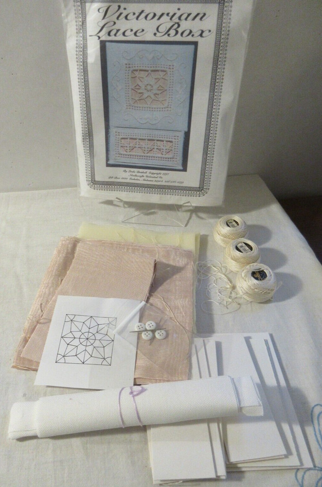 VHTF Linda Driskell VICTORIAN LACE BOX Embroidery/Pulled Thread KIT