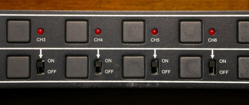 American DJ Light Copilot LC-100 Light Controller Audio/Chasing 8 Channels