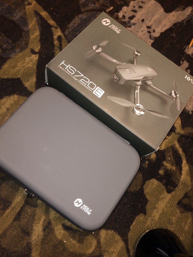 HolyStone drone hs720e