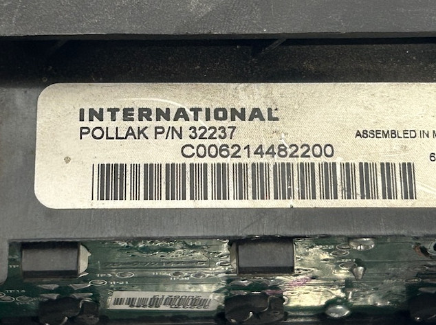 INTERNATIONAL 32237 PANEL-SWITCH