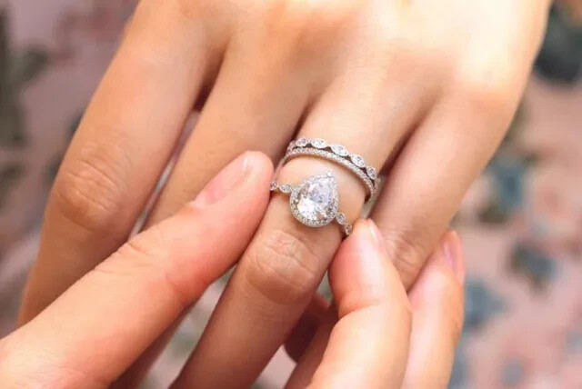 3.50Ct Pear Cut Moissanite Trio Band Set Engagement Ring 14k White Gold Plated