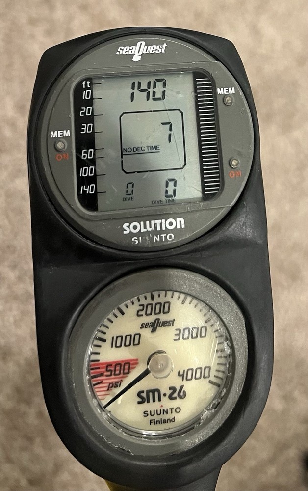 Seaquest Suunto Solution Dive Computer Console Regulator Octopus
