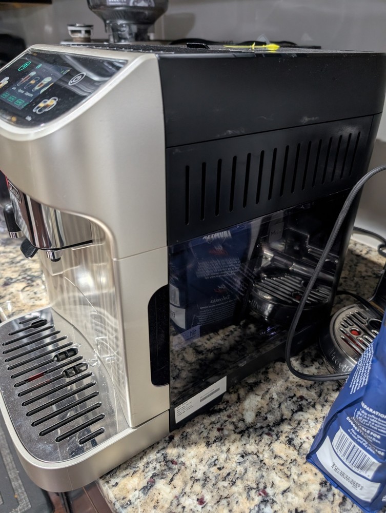 De'Longhi ECAM32070SB Magnifica Plus Automatic Espresso Machine