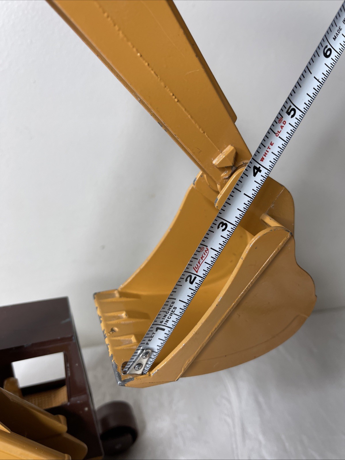 1/16 ERTL CASE Model 688 Excavator Construction Toy With Tracks RARE