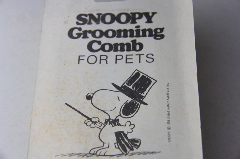Vintage Snoopy Grooming Comb for Pets