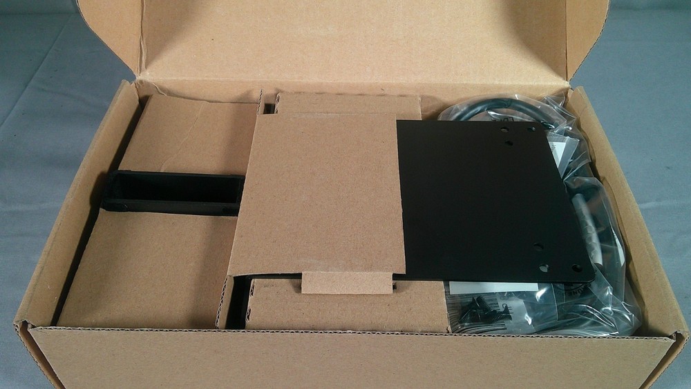 HP B300 7DB37AT NEW