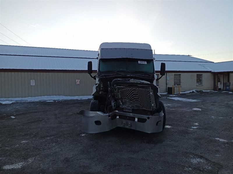 Freightliner Cascadia Left Sleeper Fairing, 8x64 (9591281