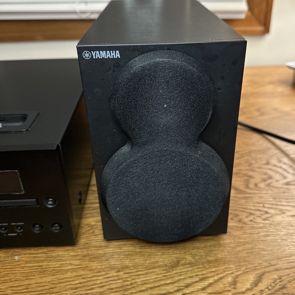 Yamaha CRX-332 Micro HiFi Component System CD Player iPod Dock- WITH SPEAKERS